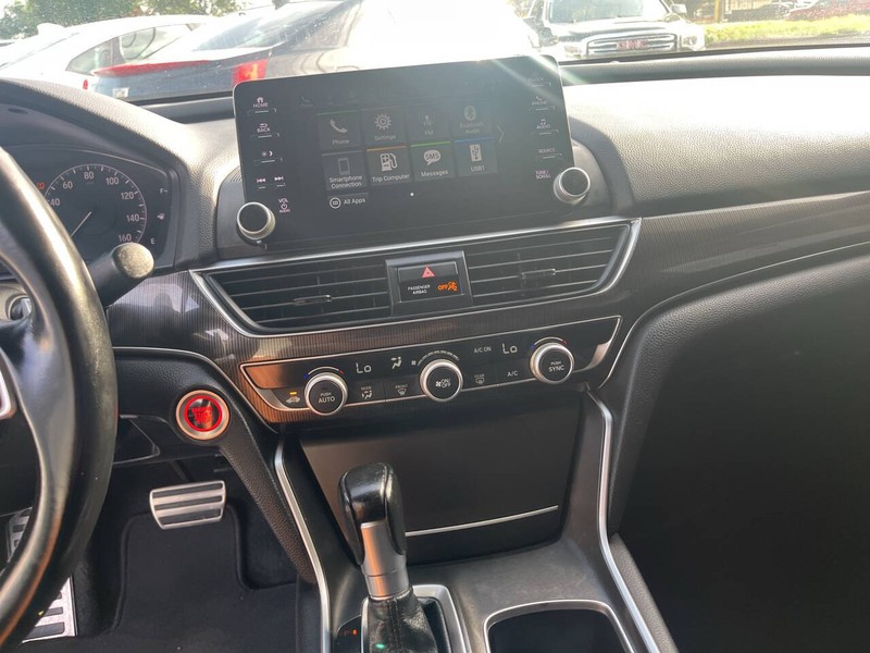 Honda Accord Sedan Vehicle Image 13