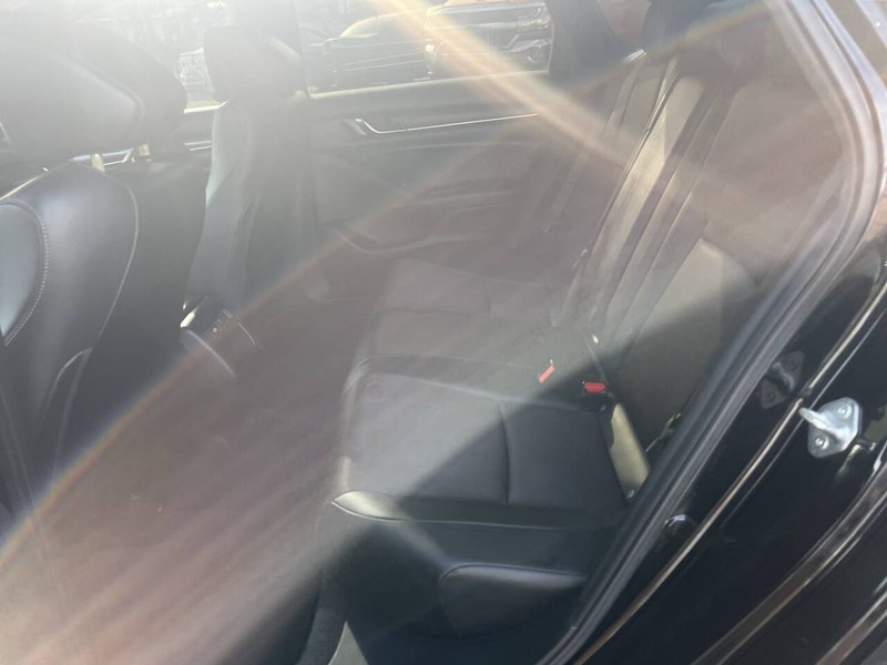 Honda Accord Sedan Vehicle Image 17