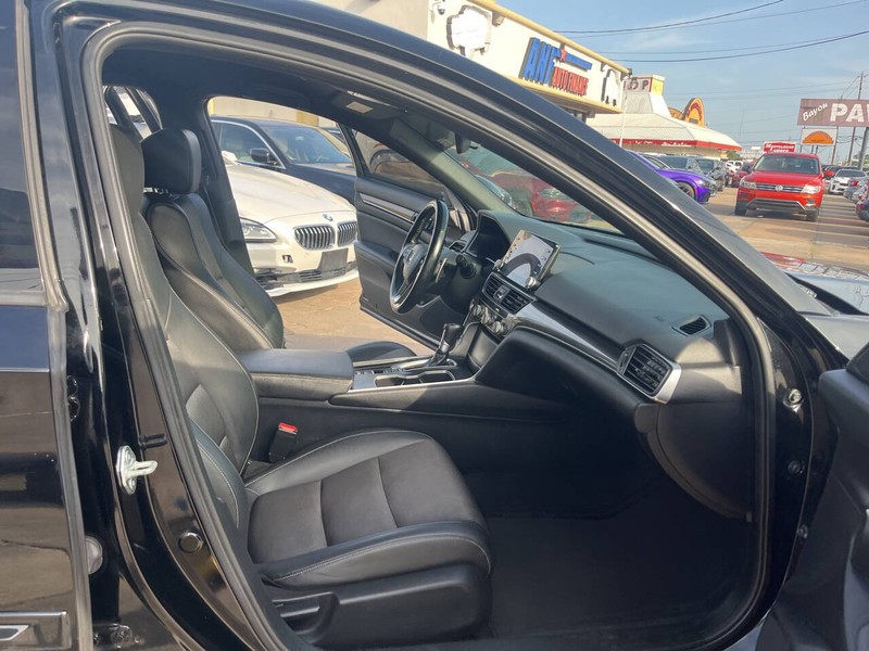 Honda Accord Sedan Vehicle Image 19