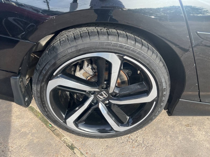 Honda Accord Sedan Vehicle Image 20