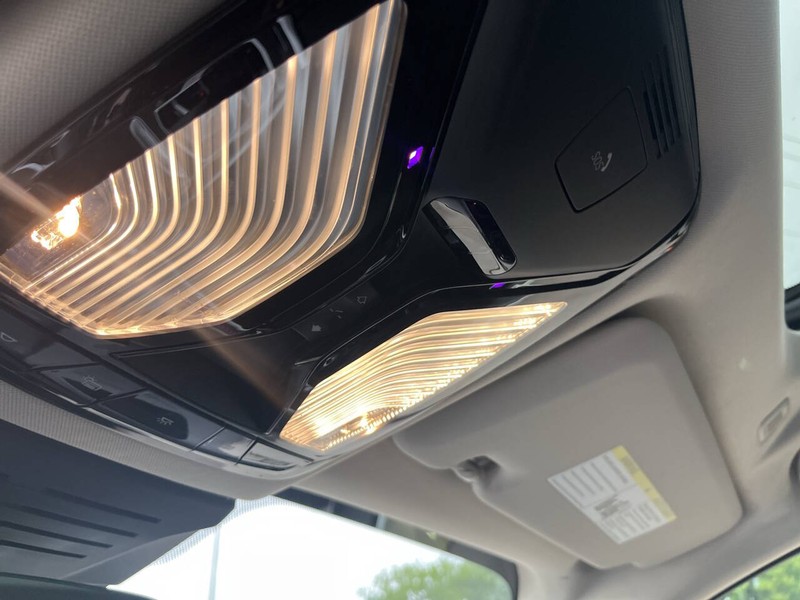 BMW X7 Vehicle Image 17
