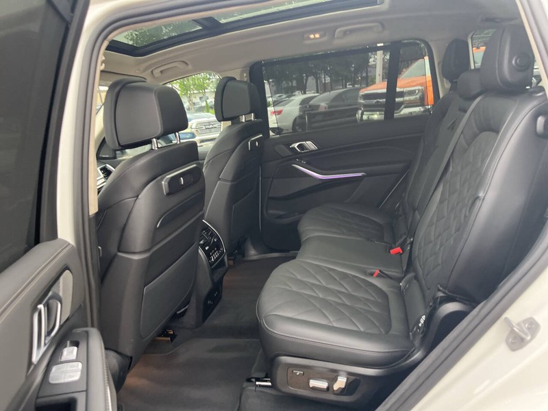 BMW X7 Vehicle Image 20