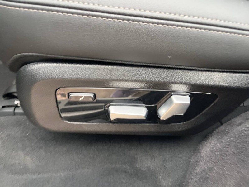 BMW X7 Vehicle Image 21