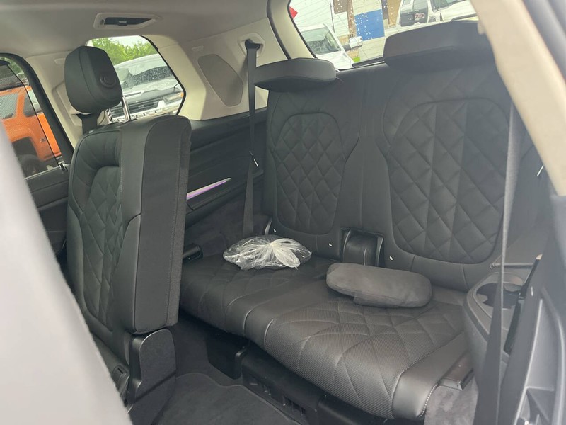 BMW X7 Vehicle Image 23
