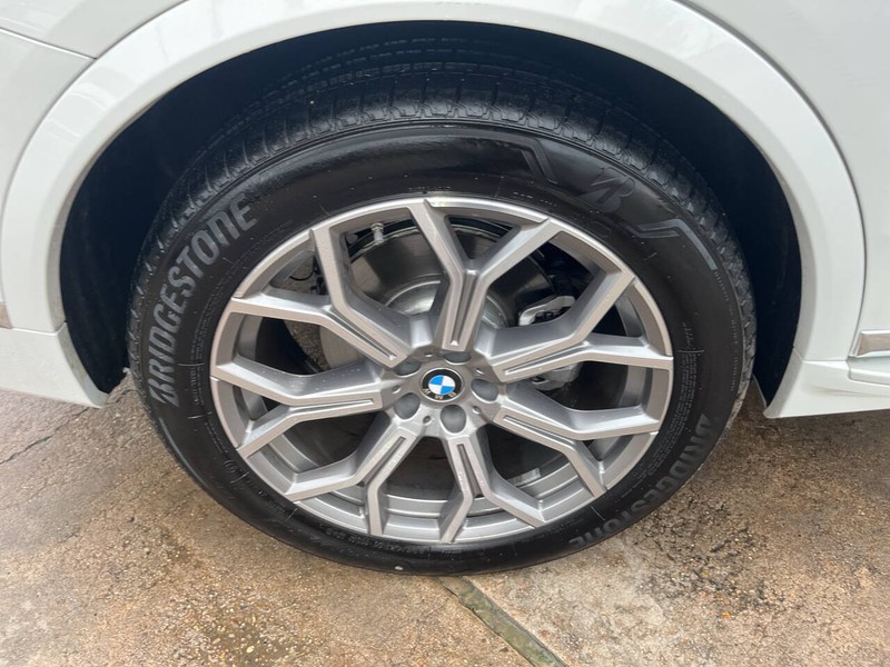 BMW X7 Vehicle Image 36
