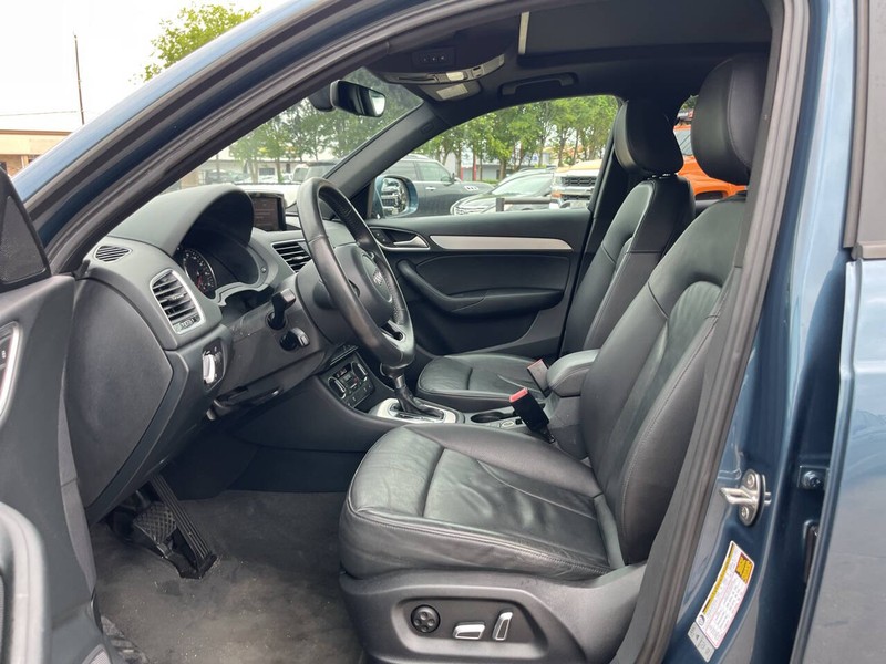 Audi Q3 Vehicle Image 08