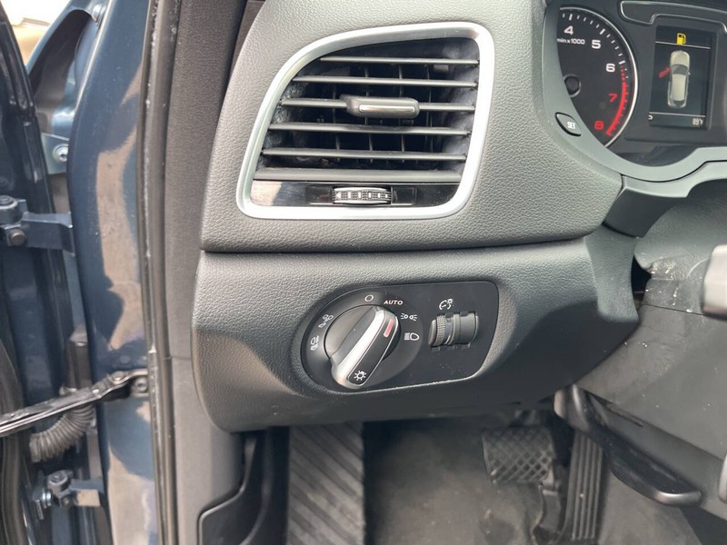 Audi Q3 Vehicle Image 09