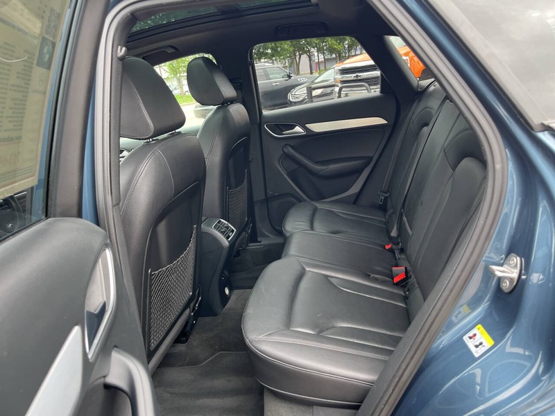 Audi Q3 Vehicle Image 15