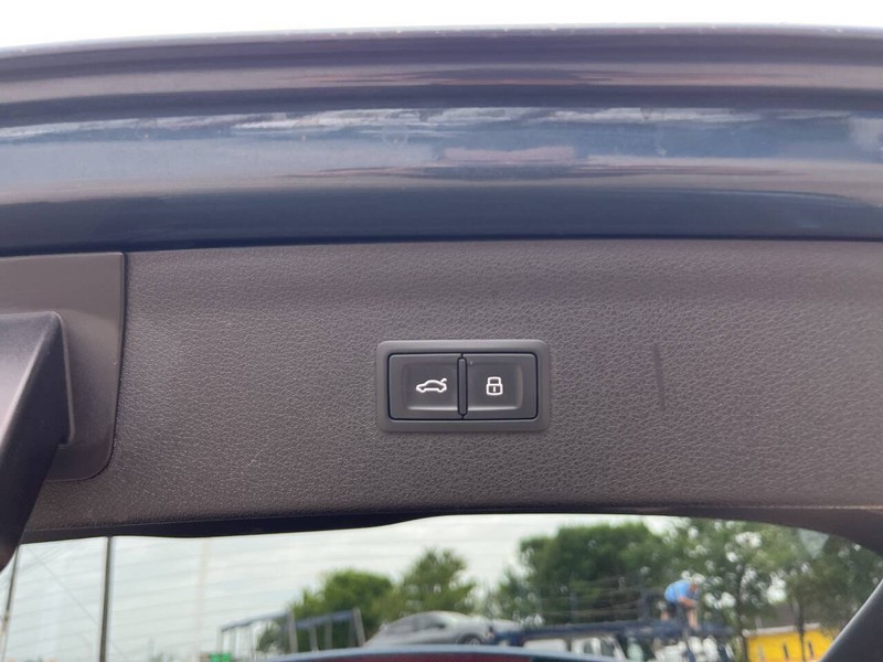 Audi Q3 Vehicle Image 17