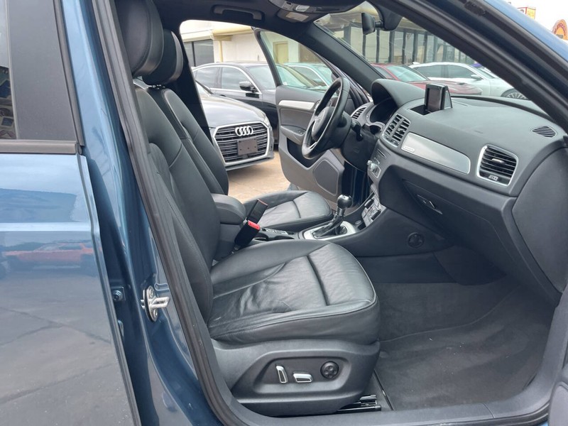 Audi Q3 Vehicle Image 20