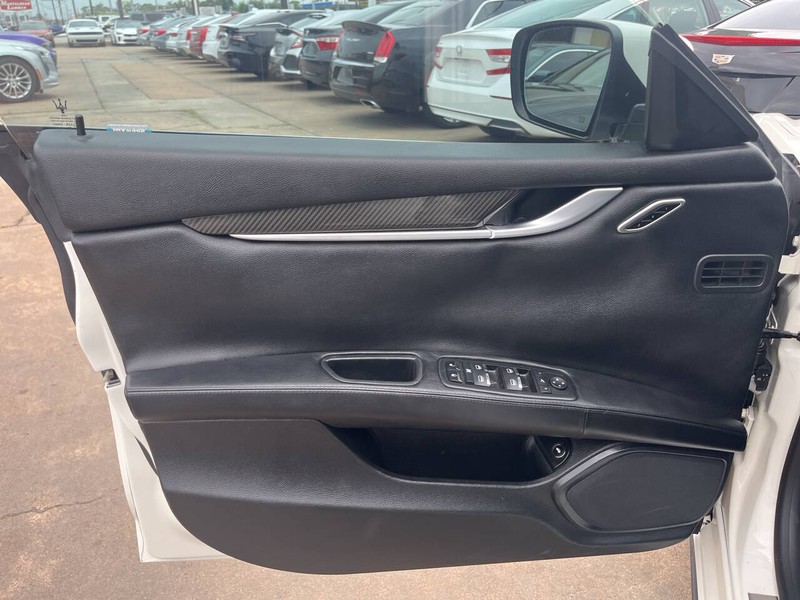 Maserati Ghibli Vehicle Image 07
