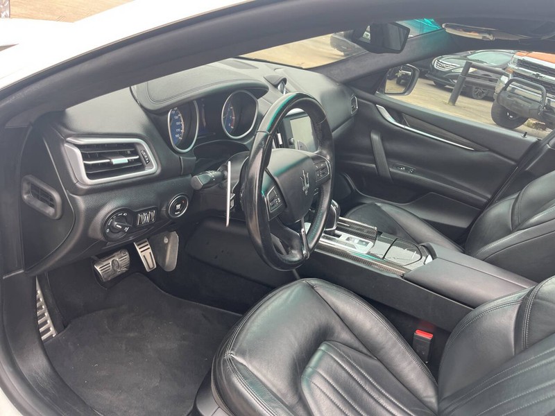 Maserati Ghibli Vehicle Image 08