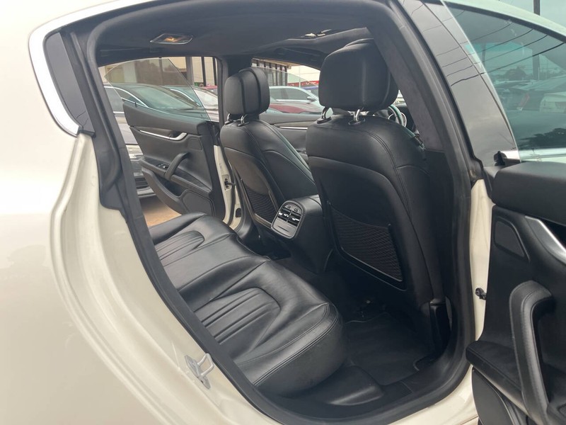 Maserati Ghibli Vehicle Image 20