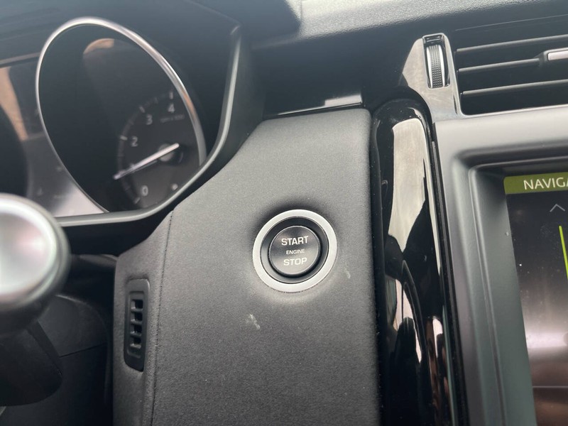 Land Rover Discovery Vehicle Image 15