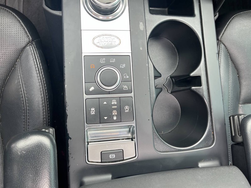 Land Rover Discovery Vehicle Image 17