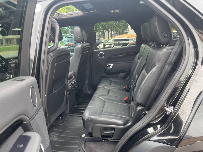 Land Rover Discovery Vehicle Image 21