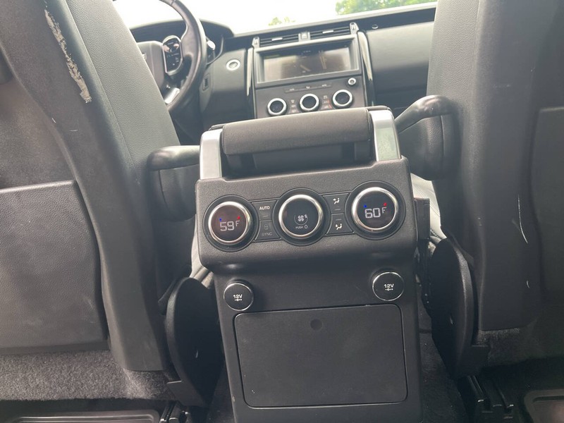 Land Rover Discovery Vehicle Image 23