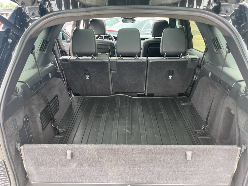 Land Rover Discovery Vehicle Image 25
