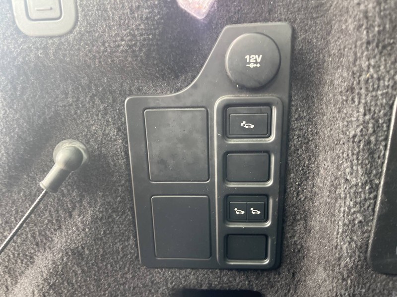 Land Rover Discovery Vehicle Image 26