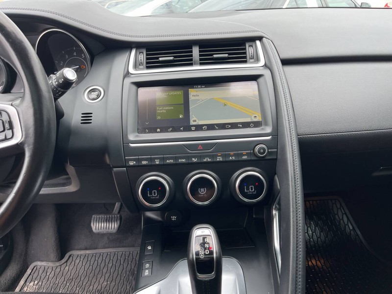 Jaguar E-PACE Vehicle Image 16