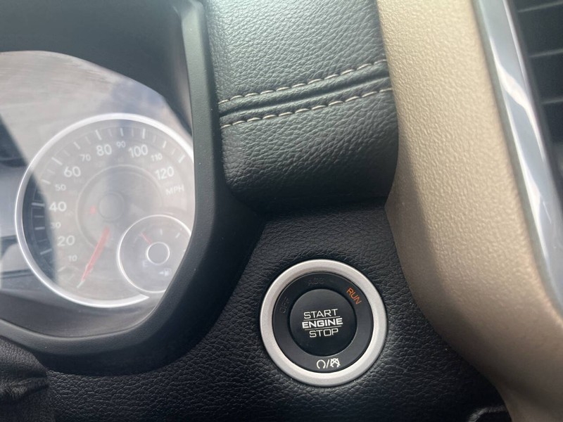 Ram 1500 Vehicle Image 14