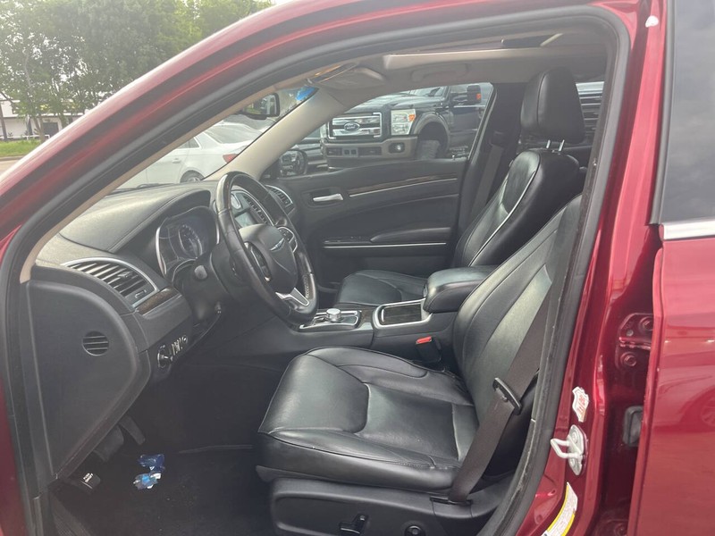 Chrysler 300 Vehicle Image 06