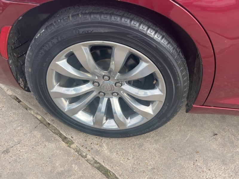 Chrysler 300 Vehicle Image 15