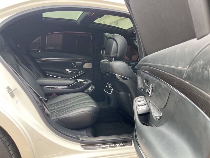 Mercedes-Benz S-Class Vehicle Image 10