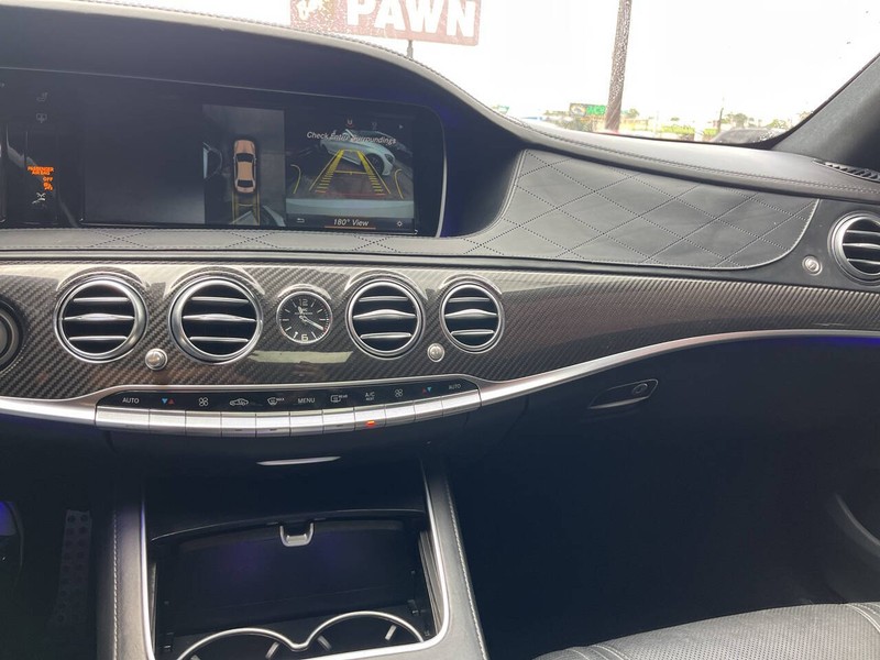 Mercedes-Benz S-Class Vehicle Image 12
