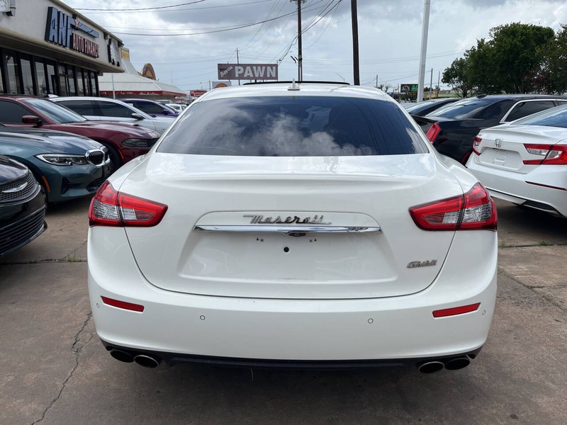 Maserati Ghibli Vehicle Image 03
