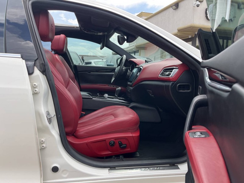 Maserati Ghibli Vehicle Image 10