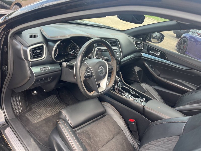 Nissan Maxima Vehicle Image 07