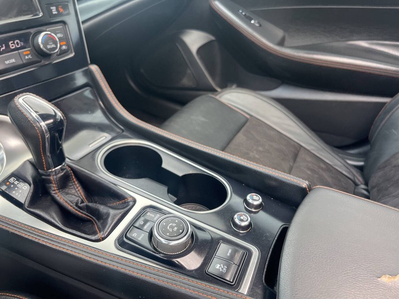 Nissan Maxima Vehicle Image 14