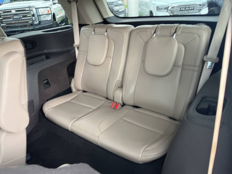 Lincoln Aviator Vehicle Image 13