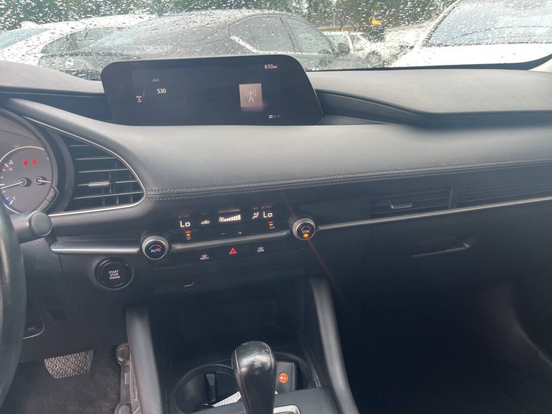 Mazda Mazda3 Sedan Vehicle Image 11