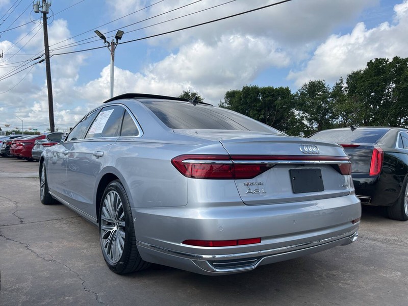 Audi A8 Vehicle Image 04