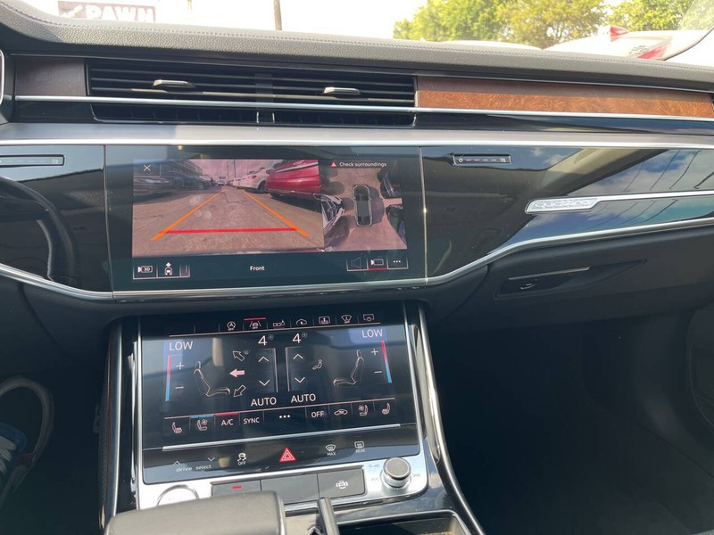 Audi A8 Vehicle Image 18