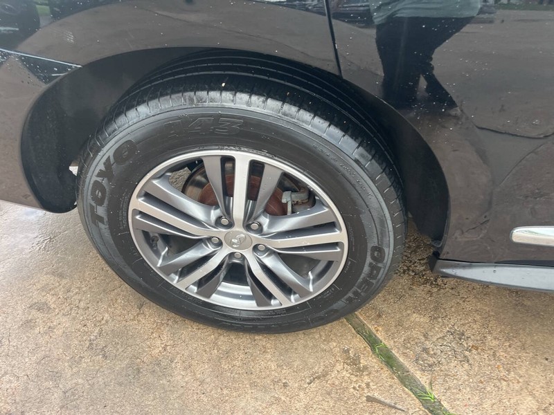 INFINITI QX60 Vehicle Image 25