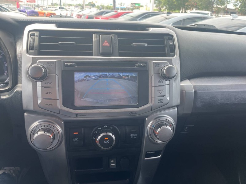 Toyota 4Runner Vehicle Image 06