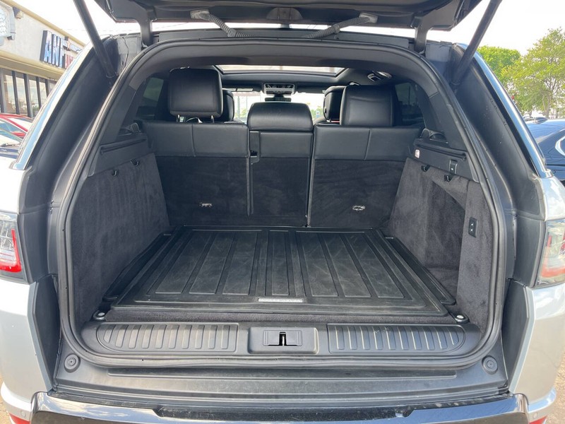 Land Rover Range Rover Sport Vehicle Image 09