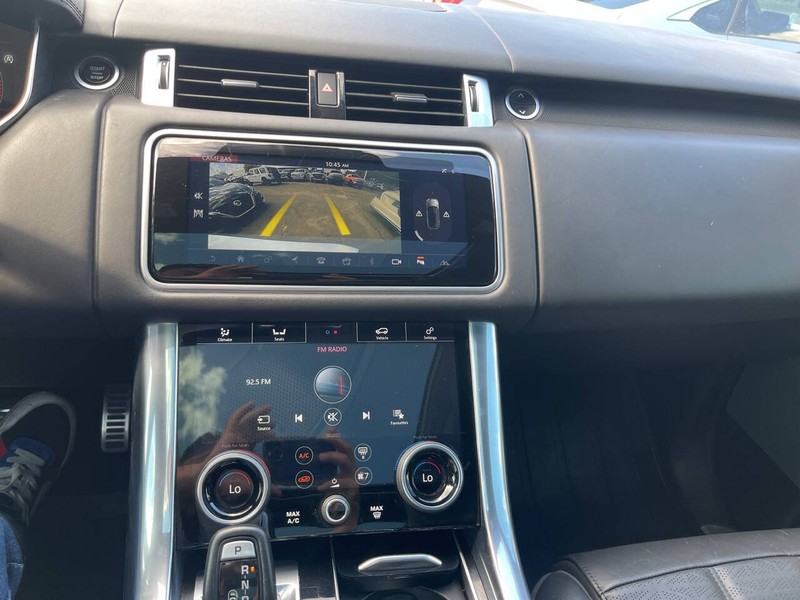 Land Rover Range Rover Sport Vehicle Image 12