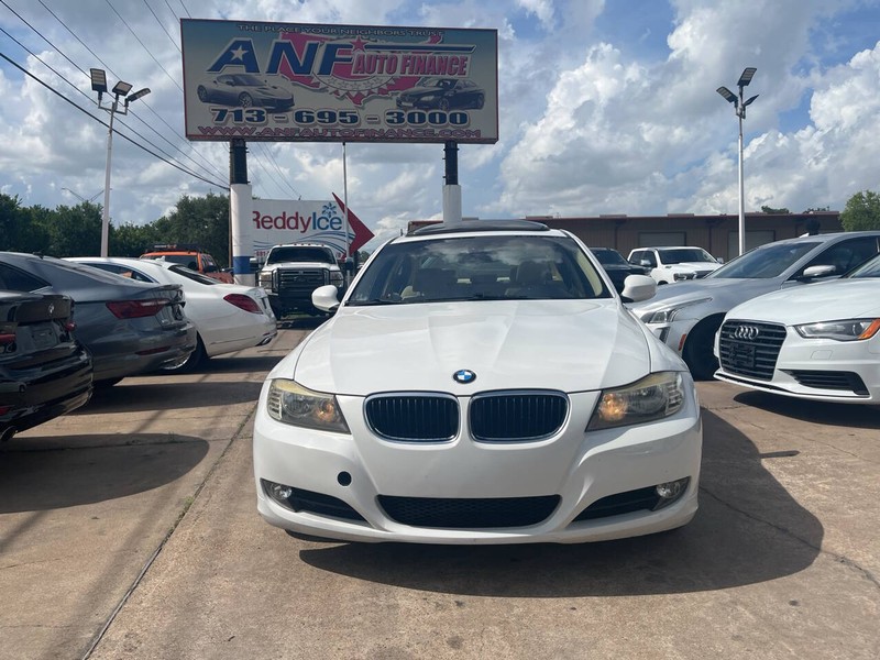 BMW 3 Series Vehicle Image 02
