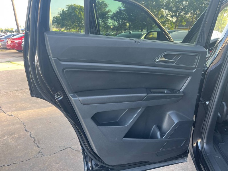 Volkswagen Atlas Vehicle Image 13