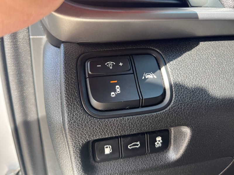 Kia Optima Vehicle Image 10