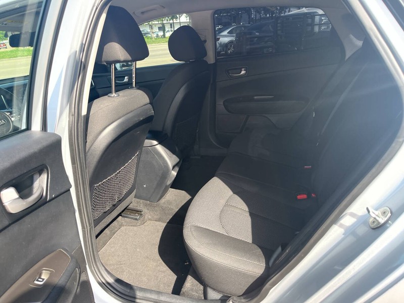 Kia Optima Vehicle Image 16