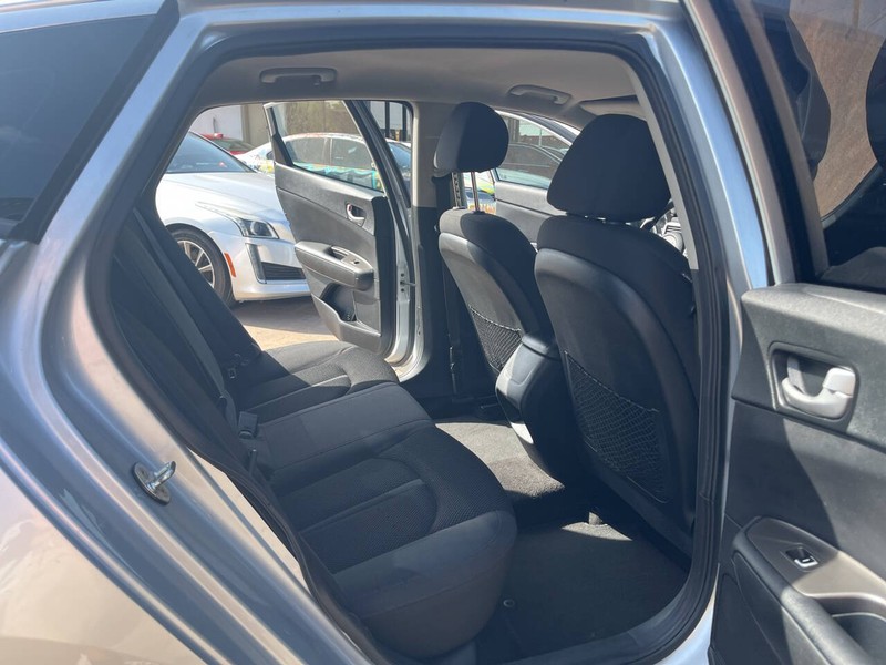 Kia Optima Vehicle Image 17