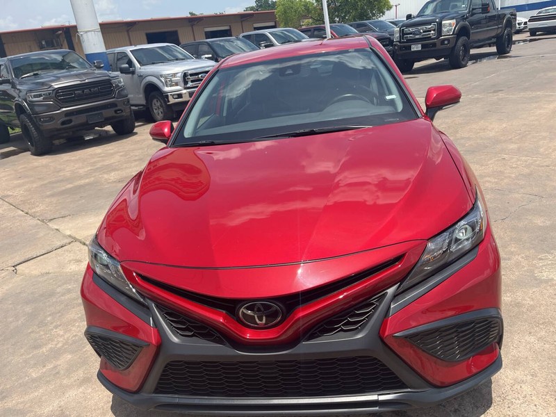 Toyota Camry Vehicle Image 02