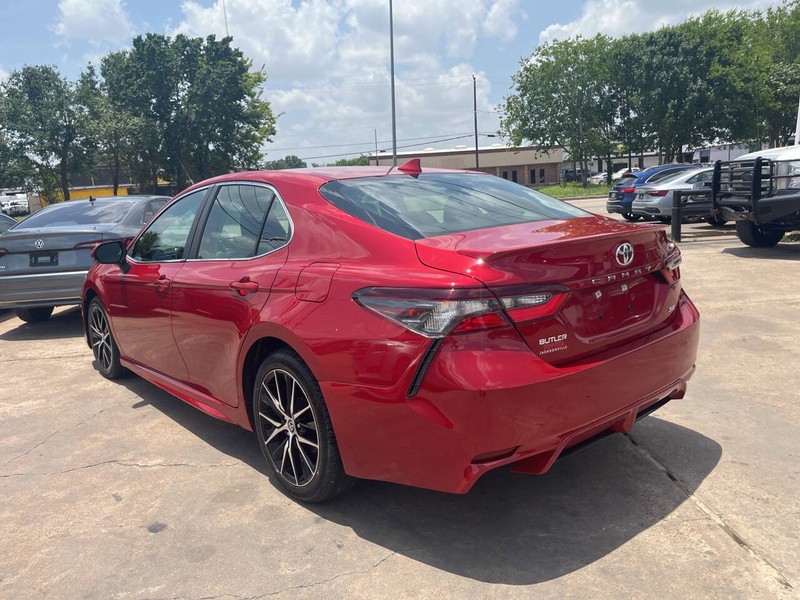 Toyota Camry Vehicle Image 05