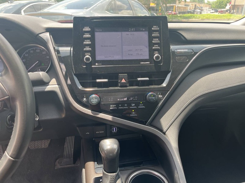 Toyota Camry Vehicle Image 15