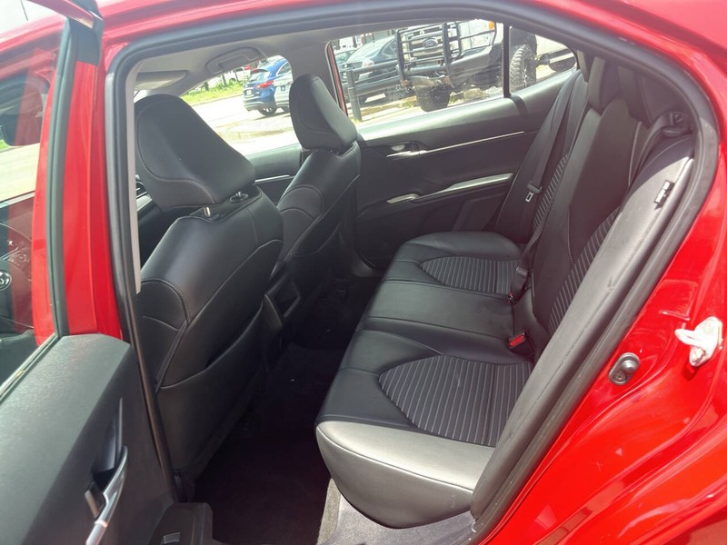 Toyota Camry Vehicle Image 20